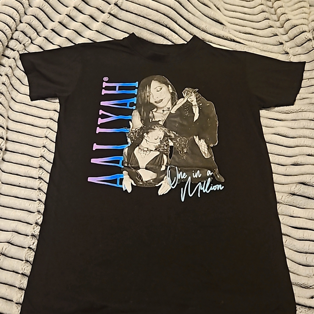 Aaliyah T-shirt Balck, small(oversized small)